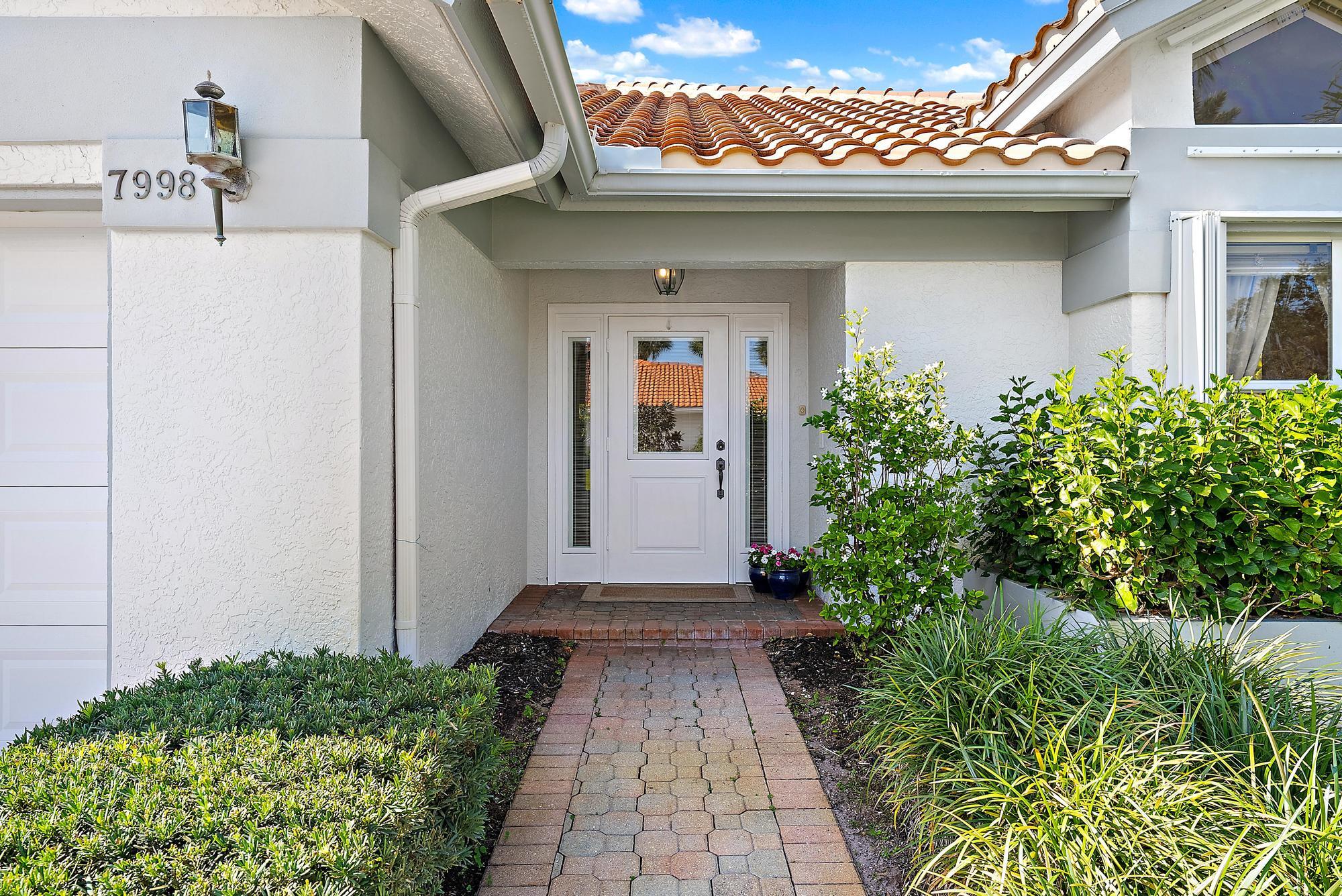 7998 SE Hempstead Circle