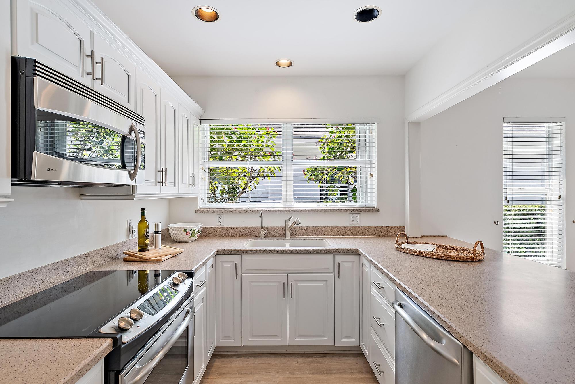 7998 SE Hempstead Circle