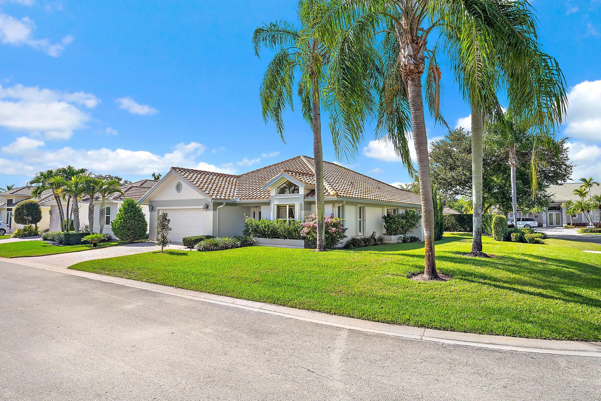 7998 SE Hempstead Circle