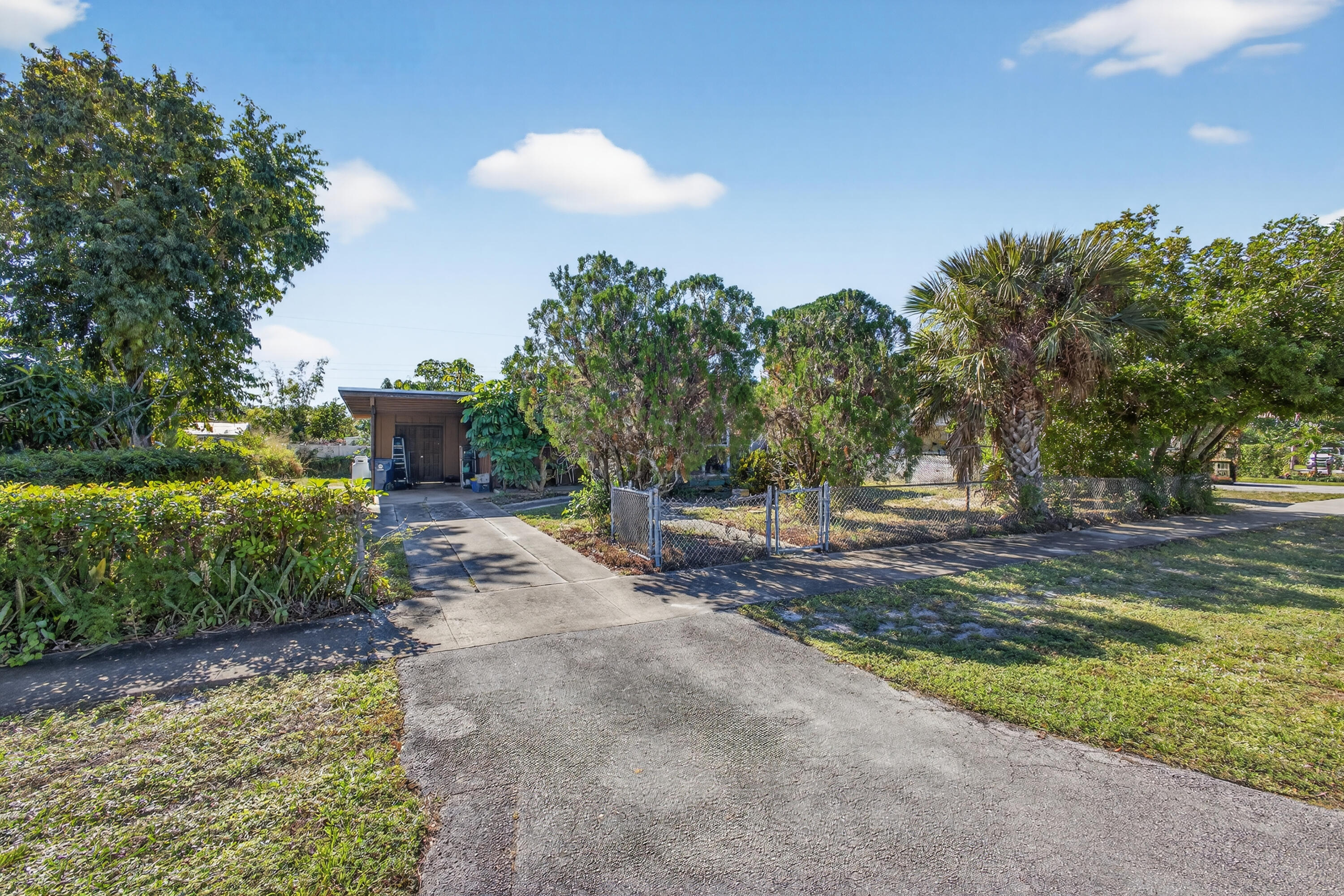 1212 Chickasaw Street