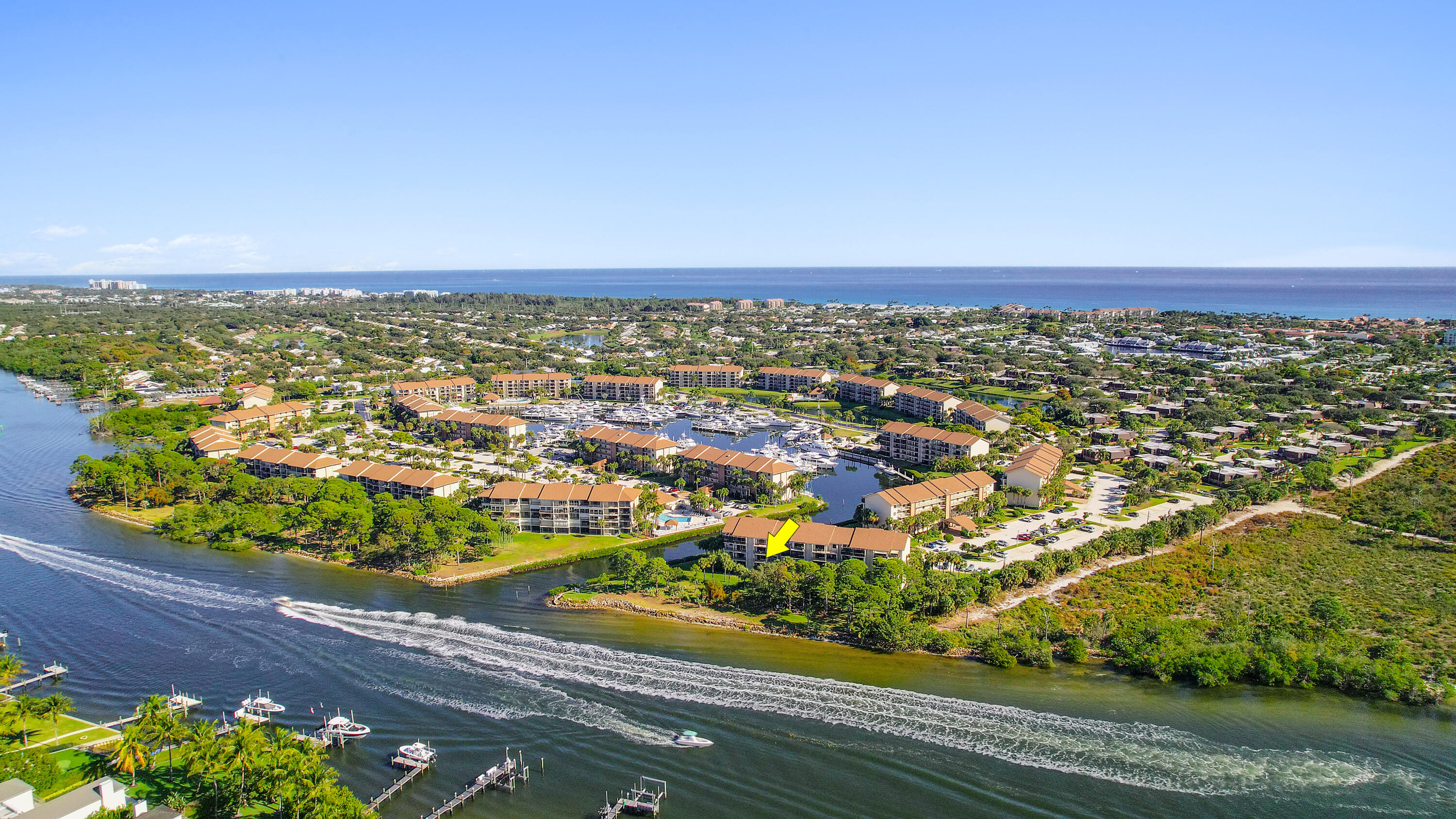 1001 Seafarer Circle 305