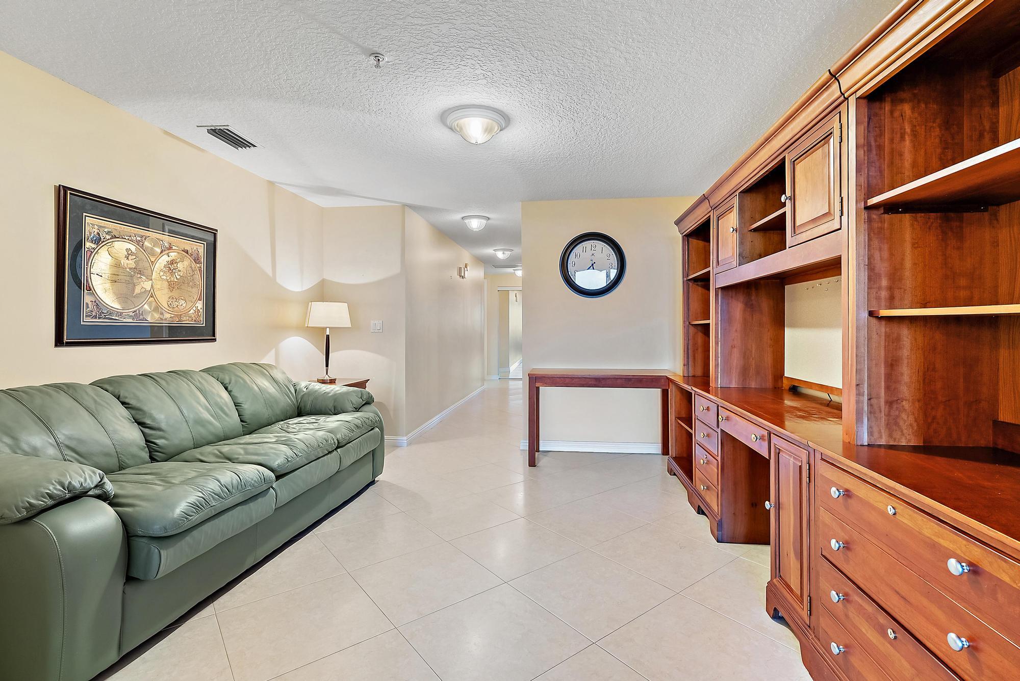 700 Ocean Royale 302