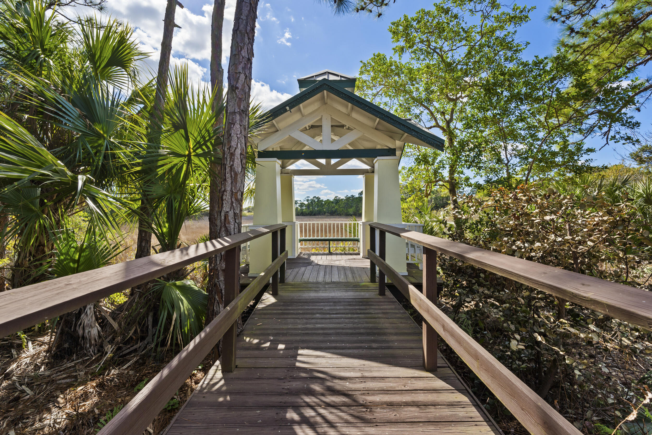 5465 SE Forest Glade Trail