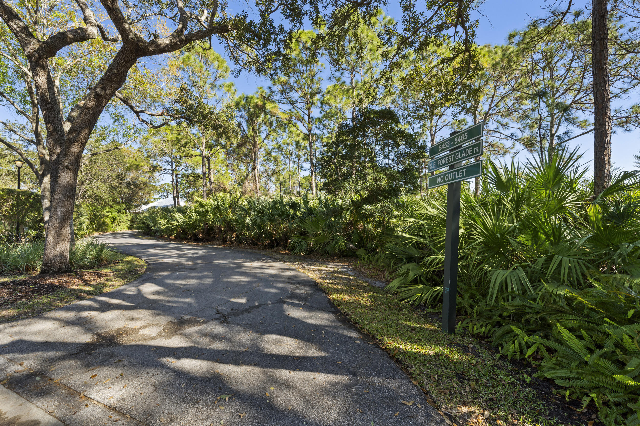 5465 SE Forest Glade Trail