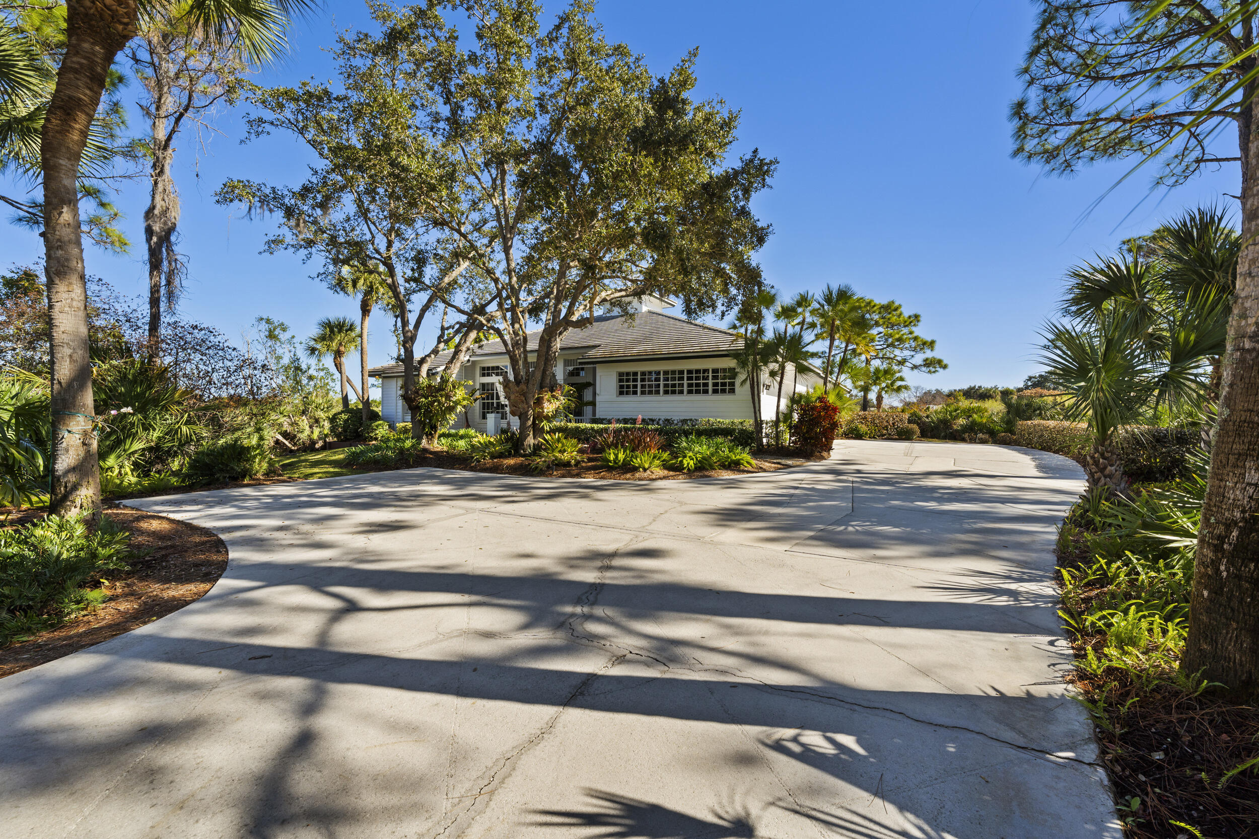 5465 SE Forest Glade Trail