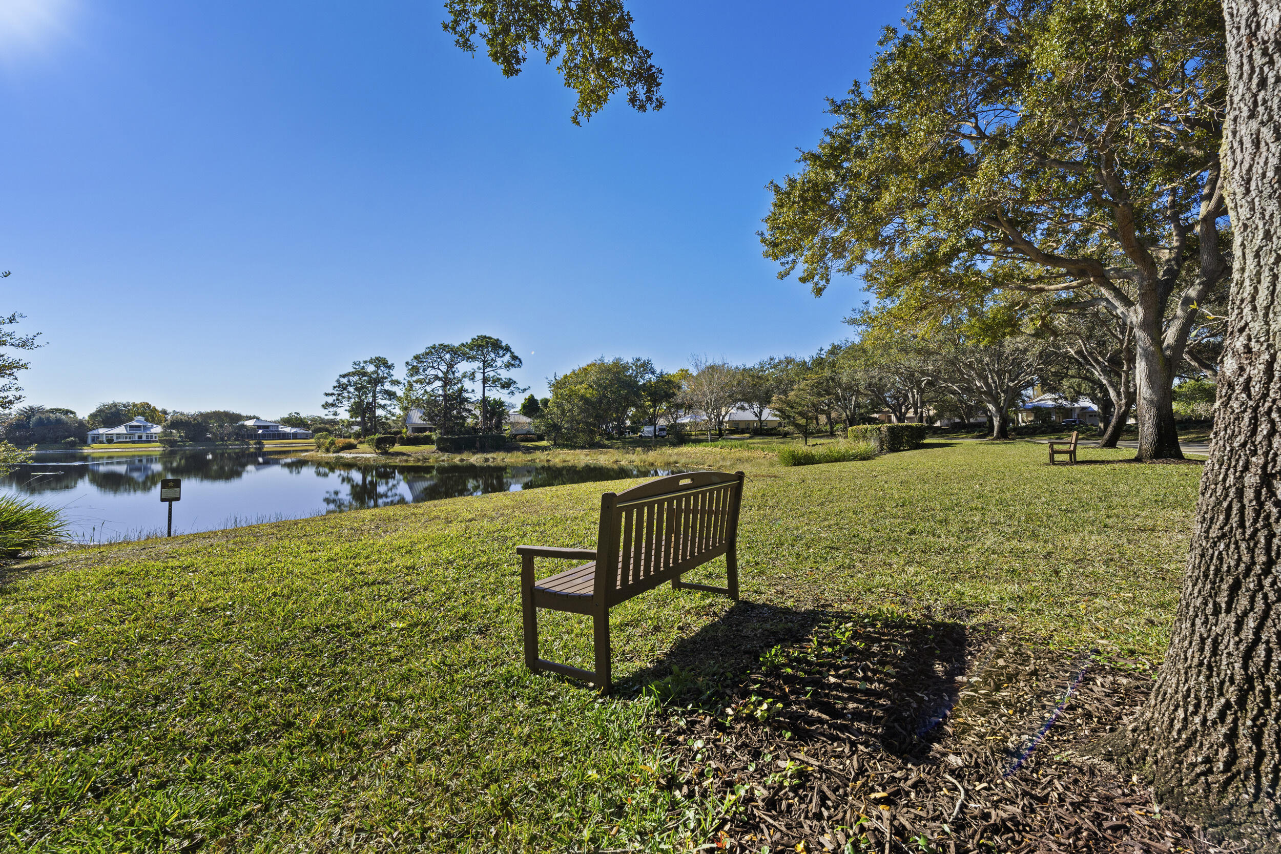 5465 SE Forest Glade Trail