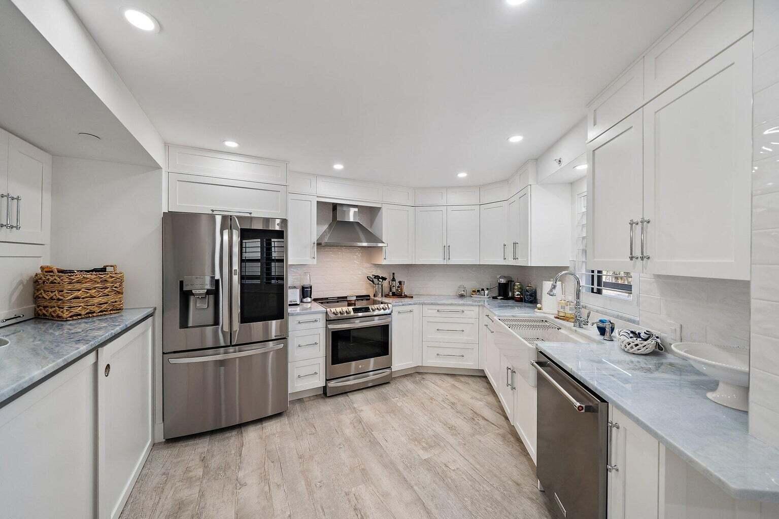 19800 S Sandpointe Bay Drive 210