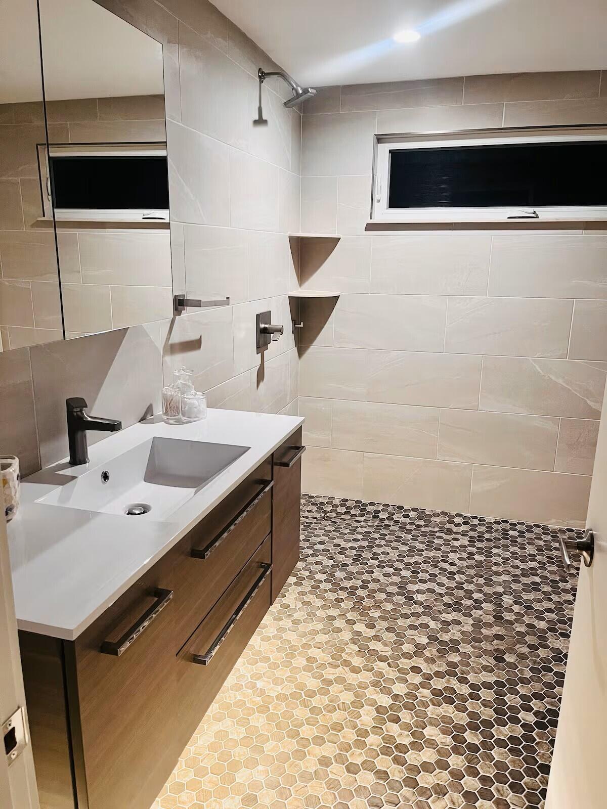 1519 Treemont Avenue