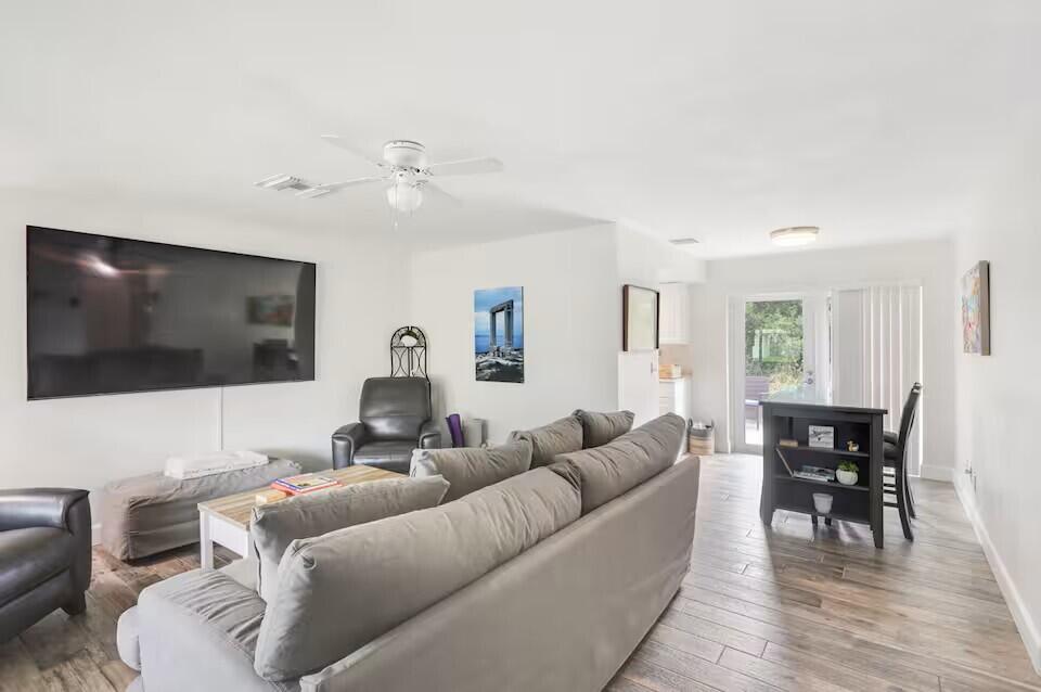 1519 Treemont Avenue