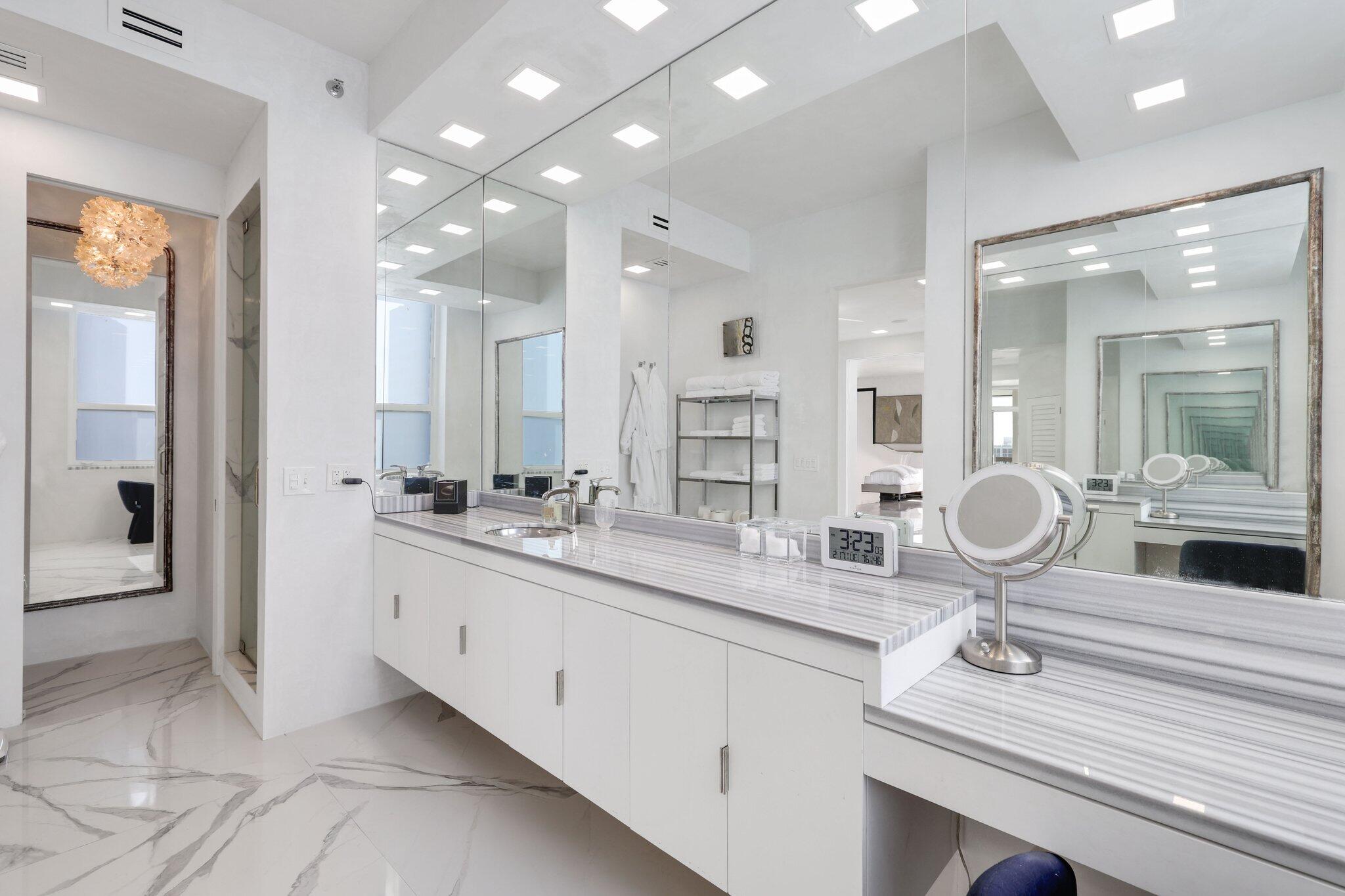 19750 Beach Road 7050