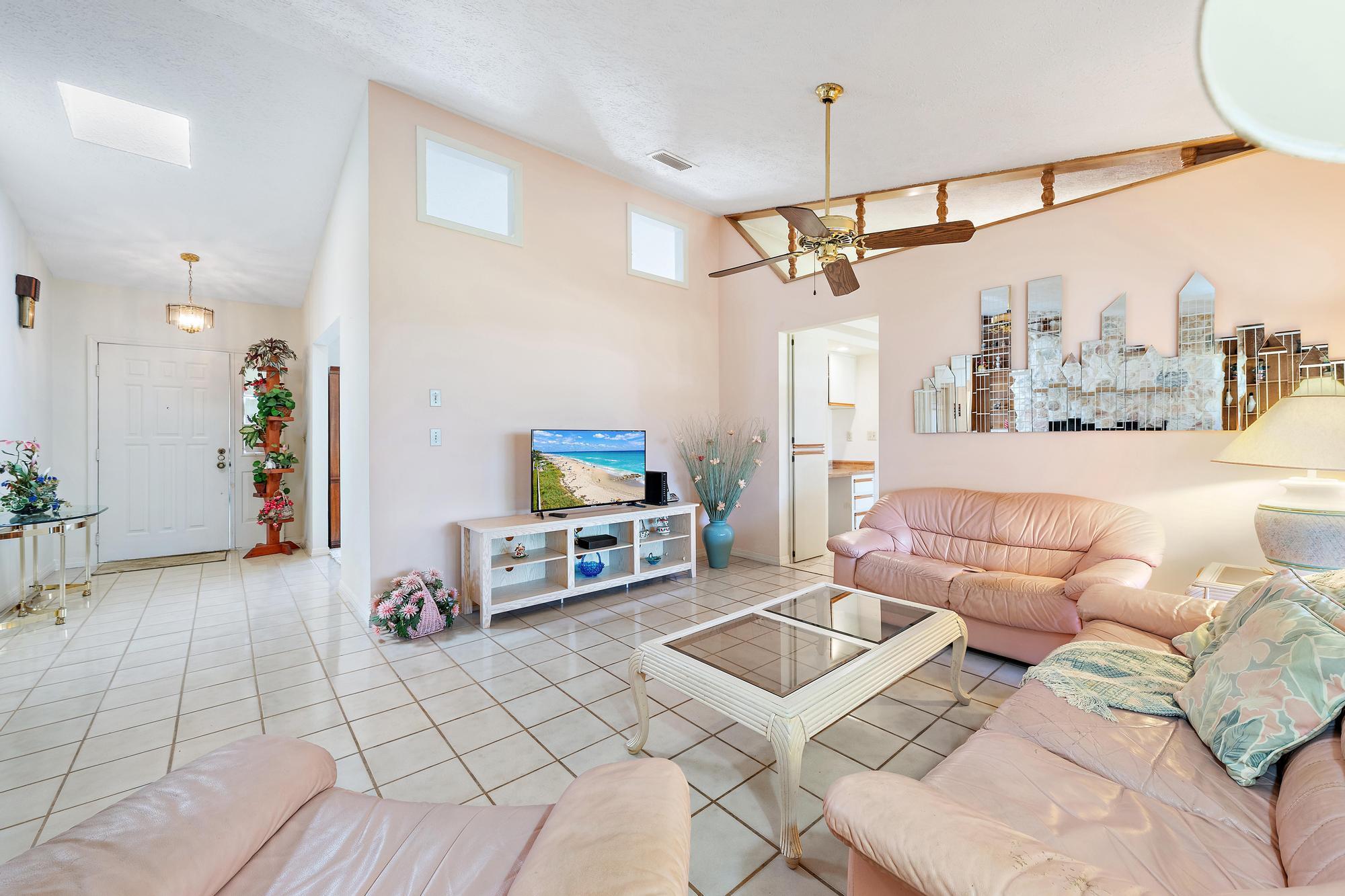 122 N Naranja Avenue, Port St. Lucie