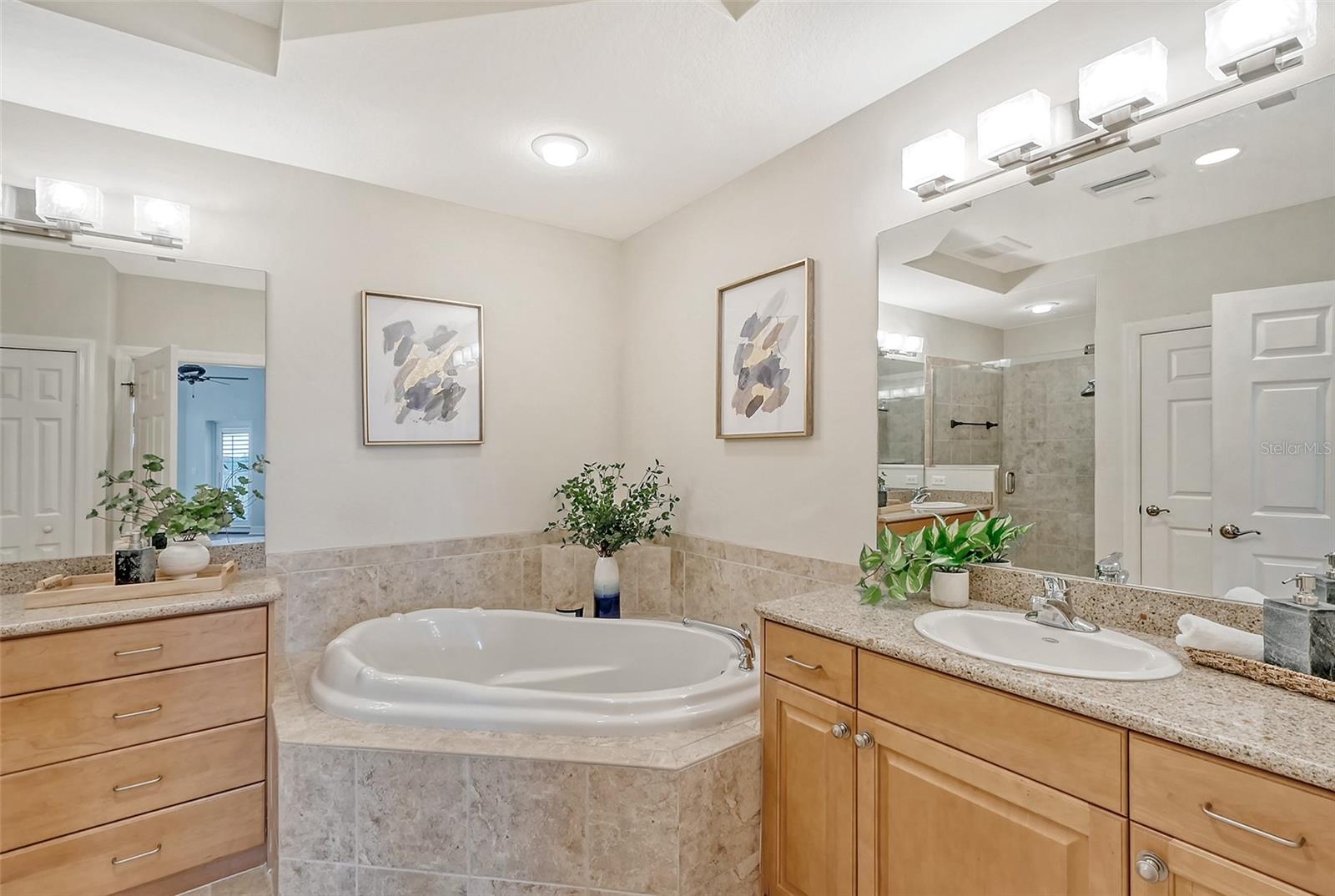 5531 CANNES CIR #503