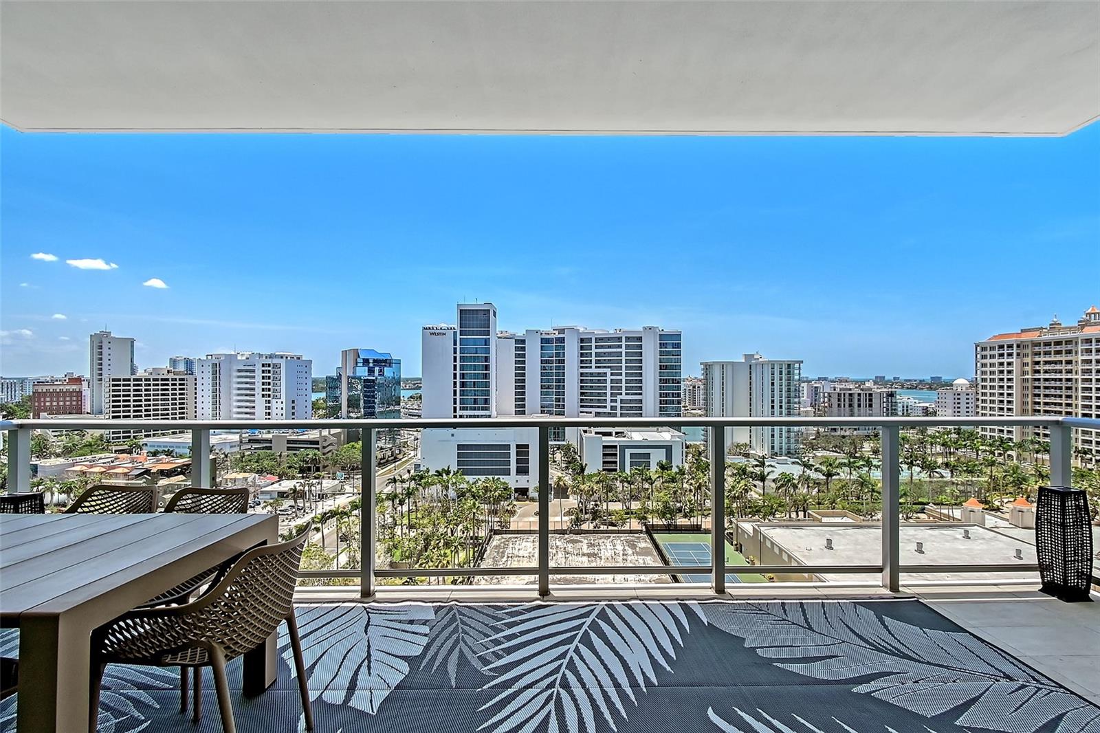 301 QUAY COMMONS #1208