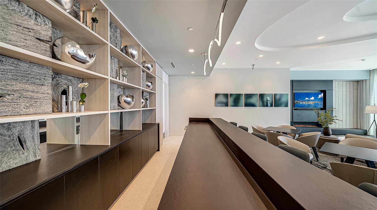 301 QUAY COMMONS #1208