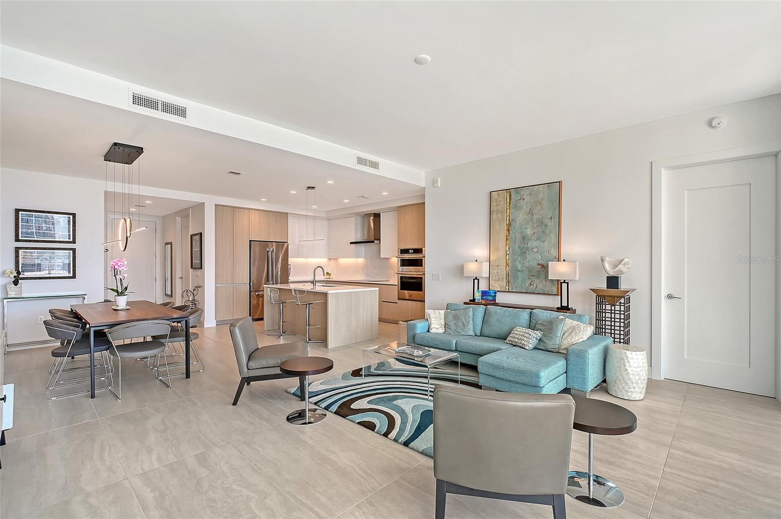 301 QUAY COMMONS #1208