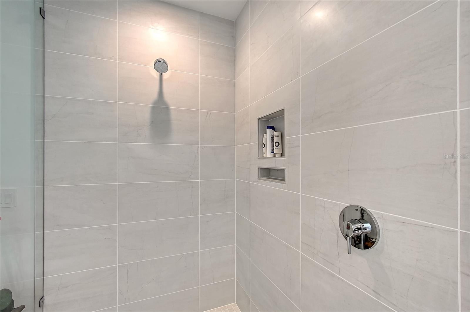 301 QUAY COMMONS #1208