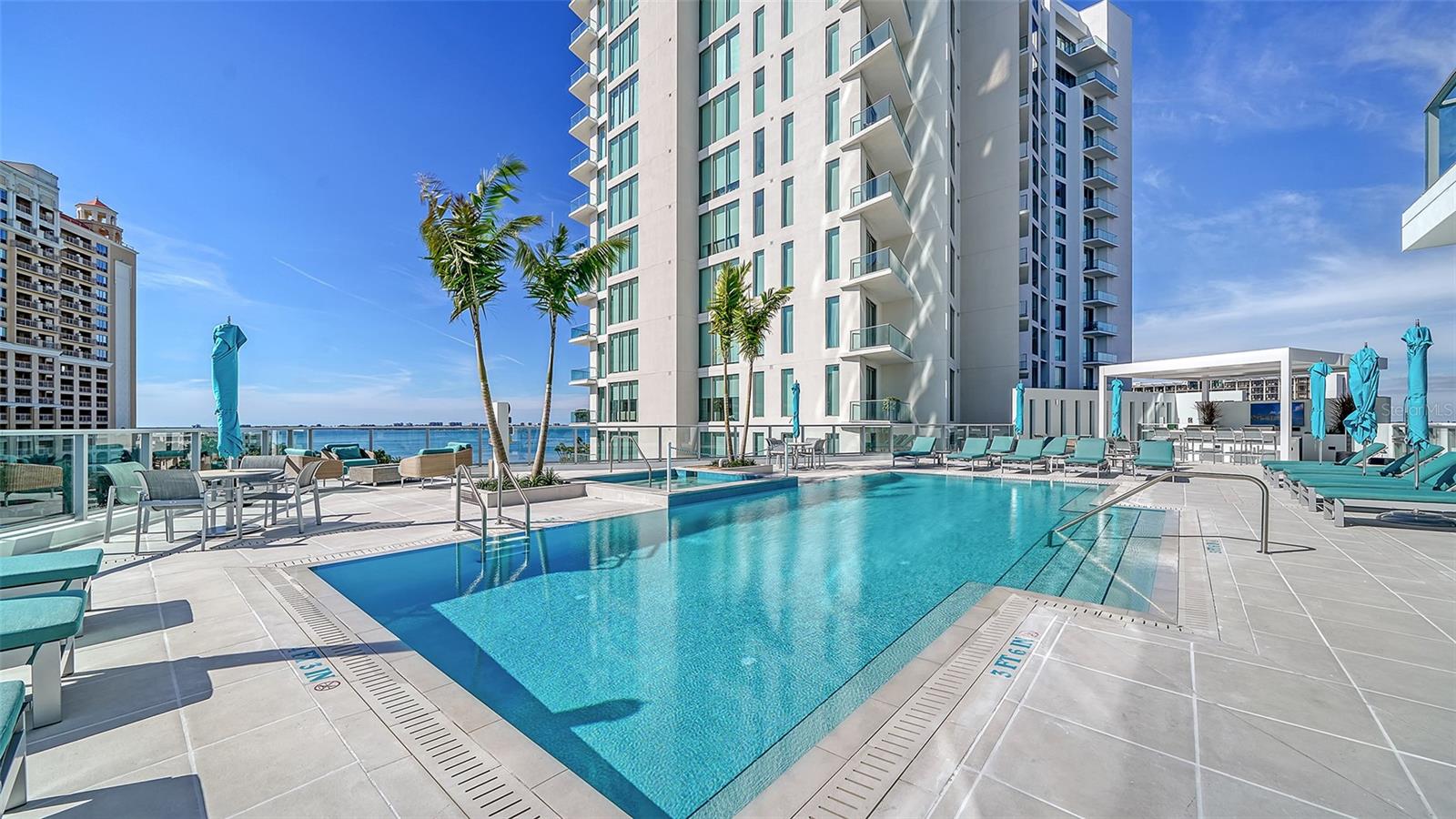 301 QUAY COMMONS #1208