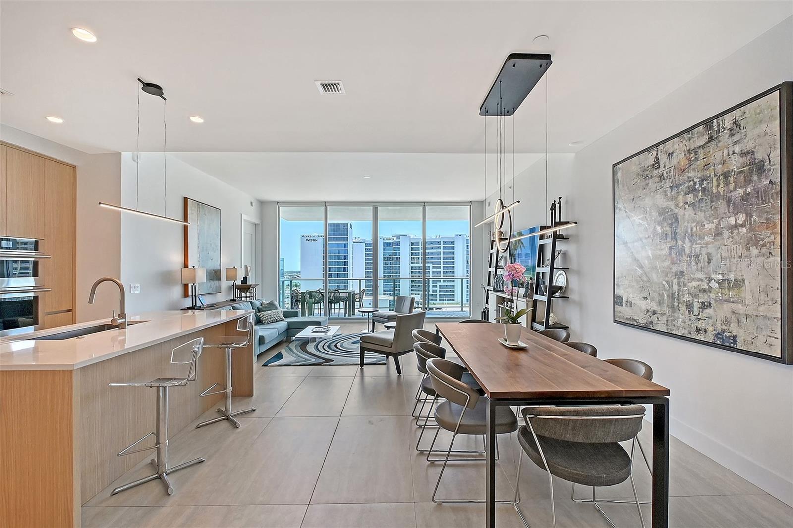 301 QUAY COMMONS #1208