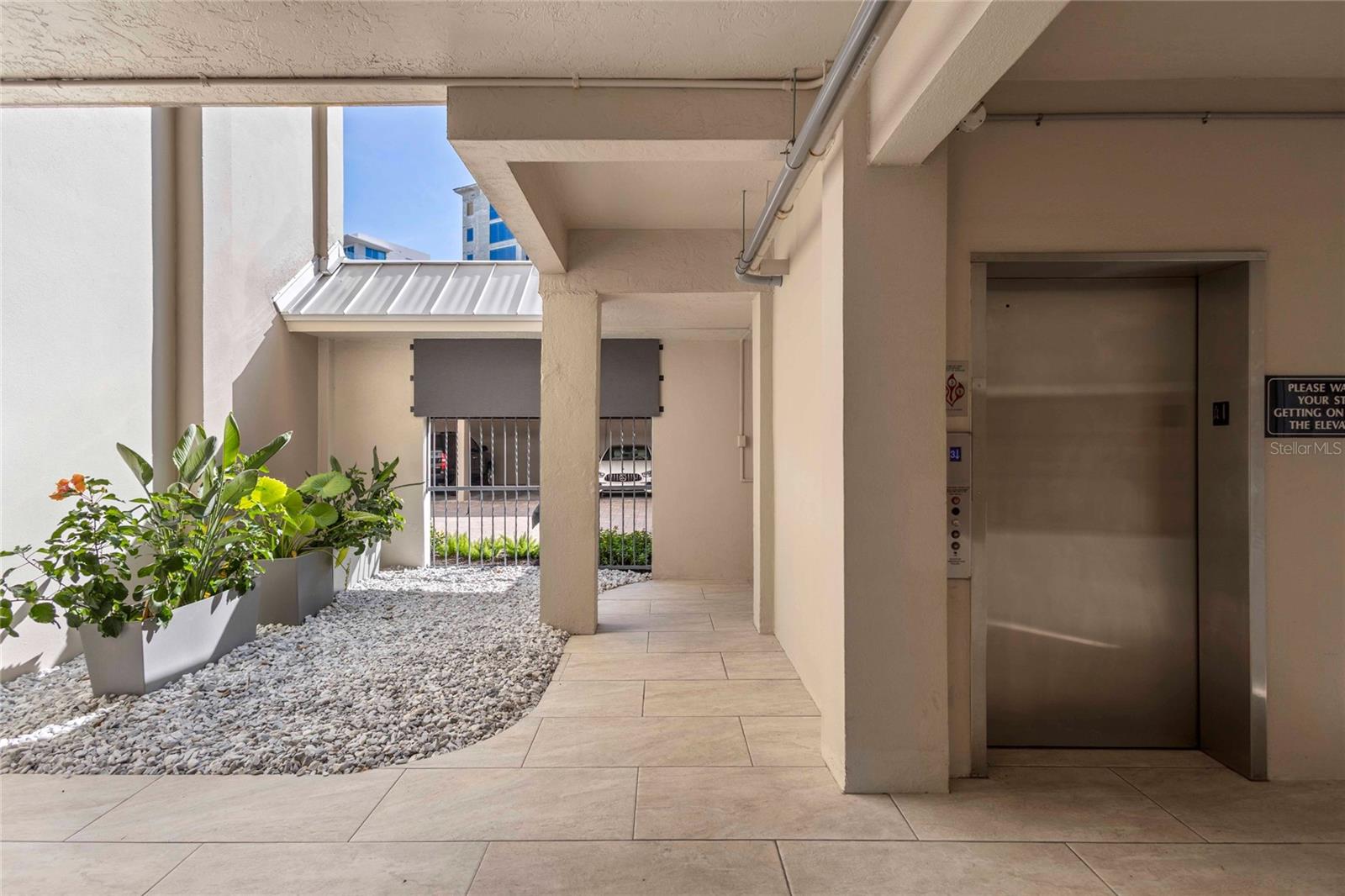 350 GOLDEN GATE PT #33