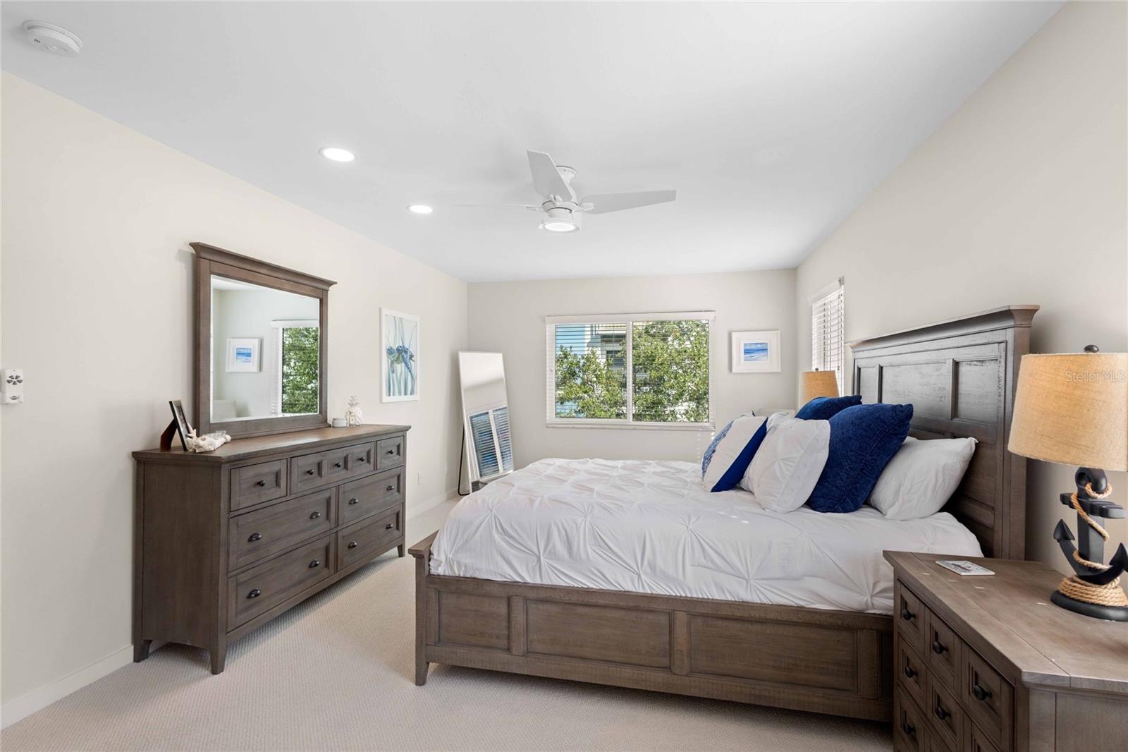 350 GOLDEN GATE PT #33