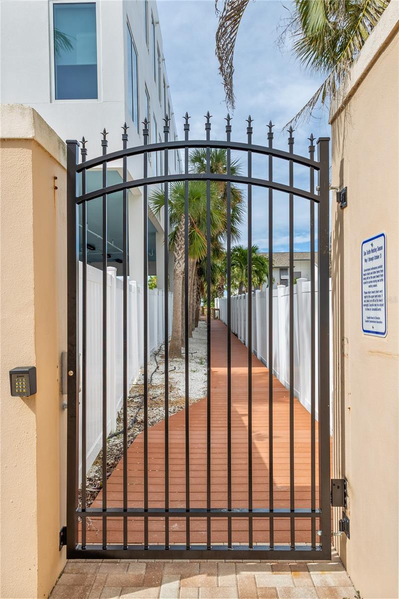 1161 COQUILLE ST #206