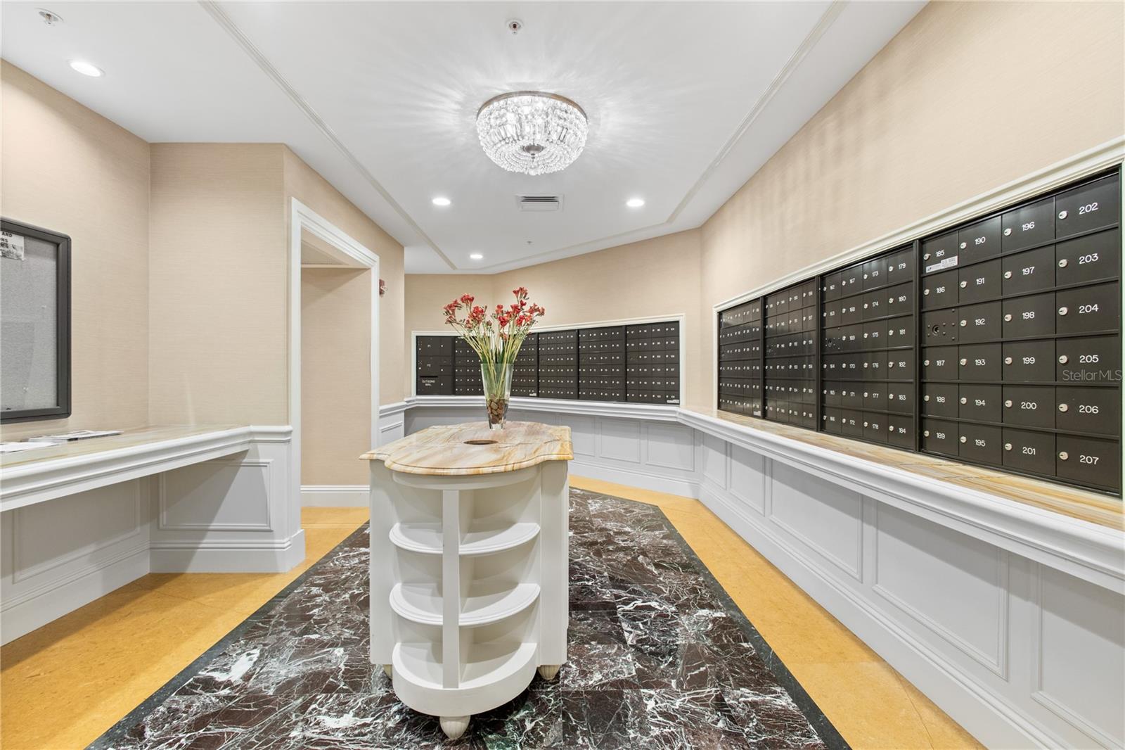 800 N TAMIAMI TRL #1203