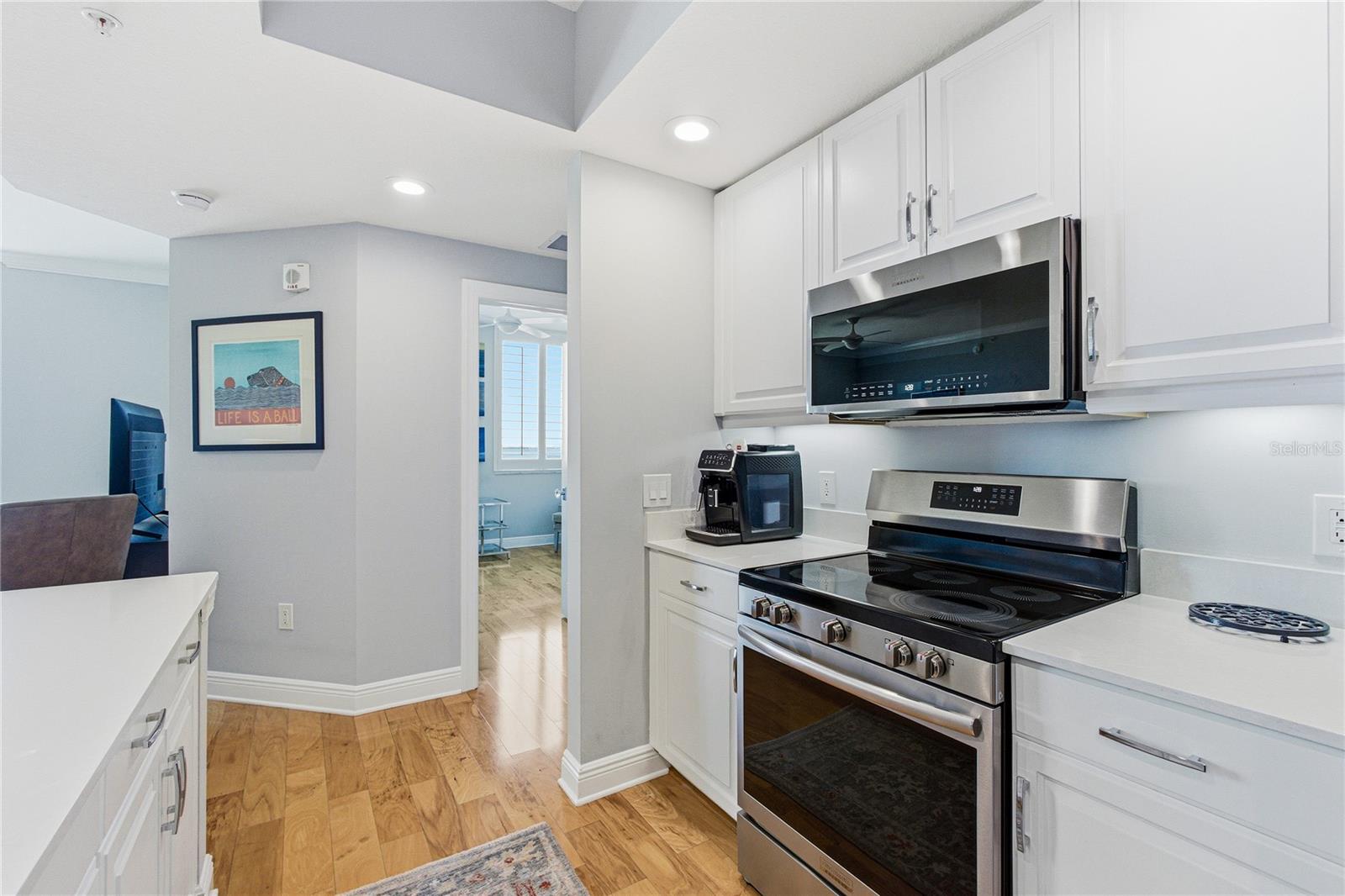 800 N TAMIAMI TRL #1203