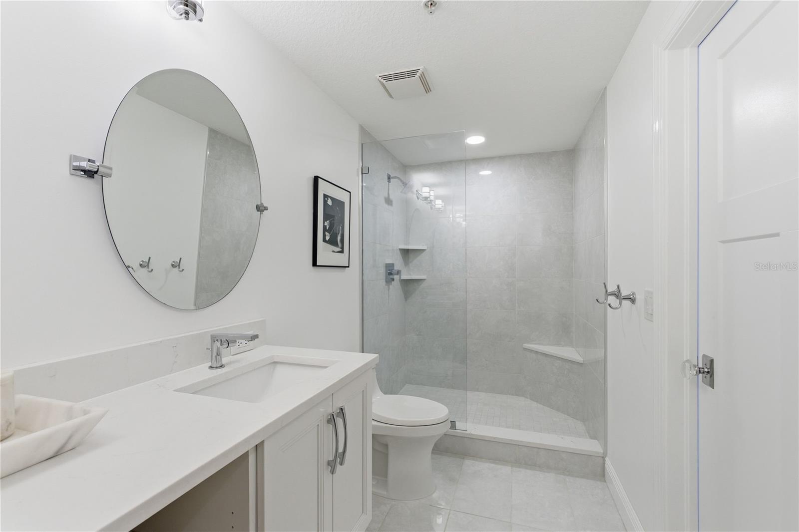 800 N TAMIAMI TRL #1203