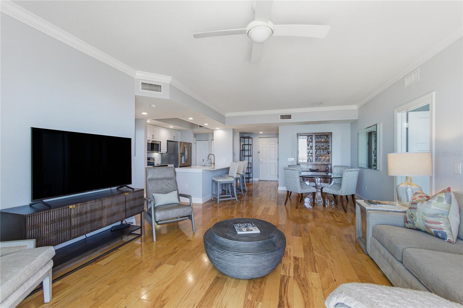 800 N TAMIAMI TRL #1203