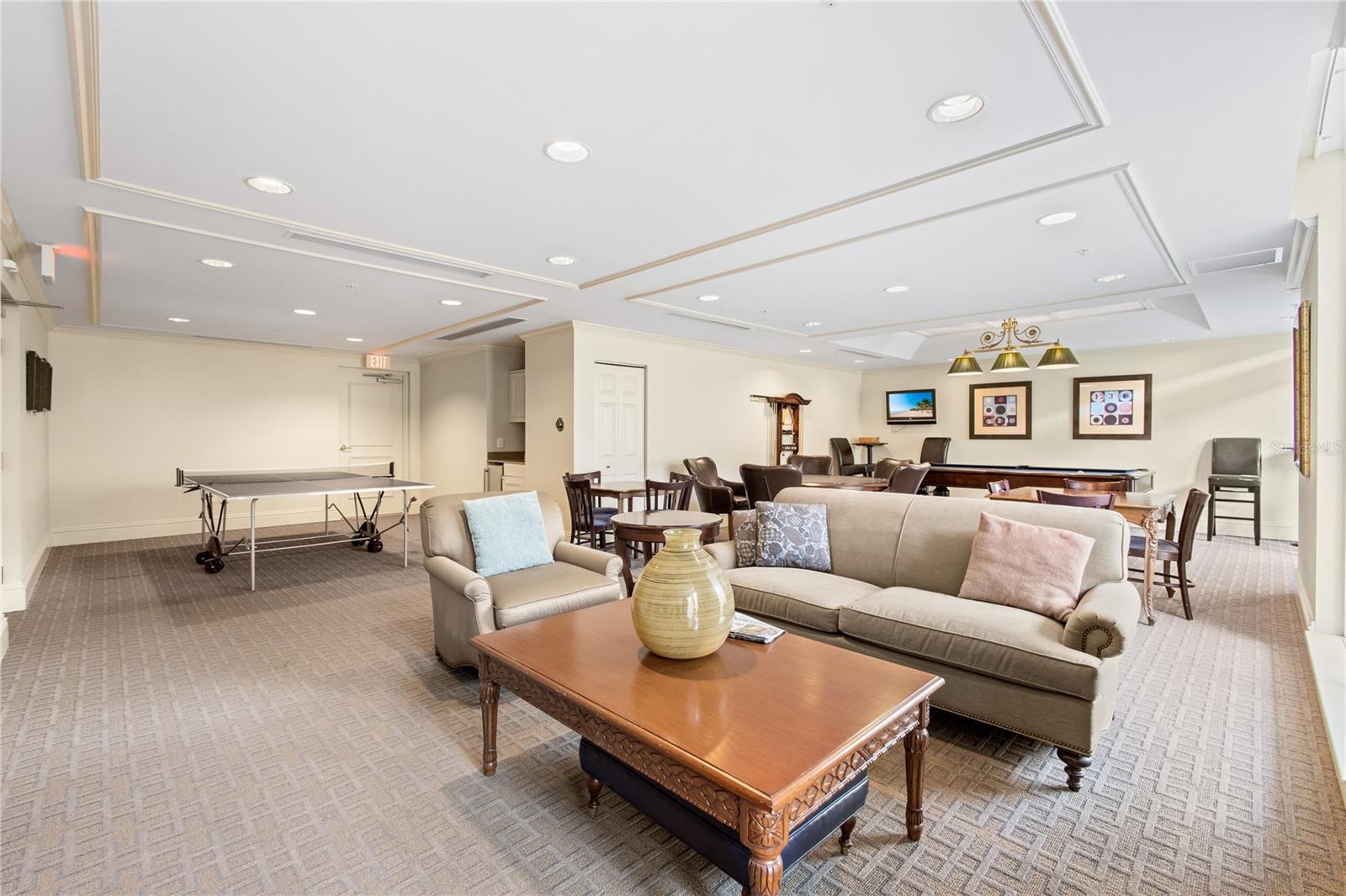 800 N TAMIAMI TRL #1203