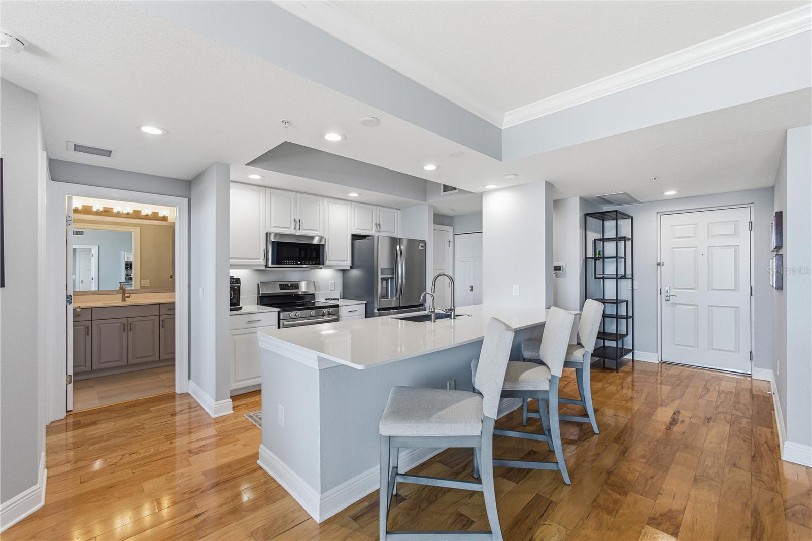 800 N TAMIAMI TRL #1203