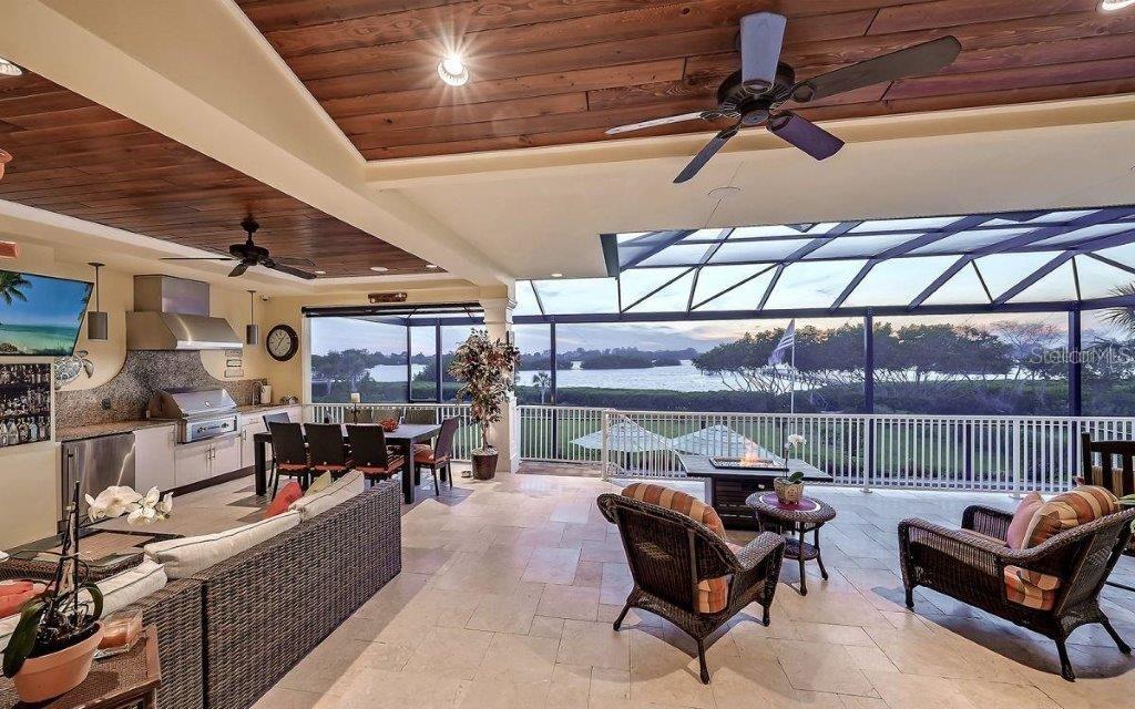 14401 MASTHEAD DR