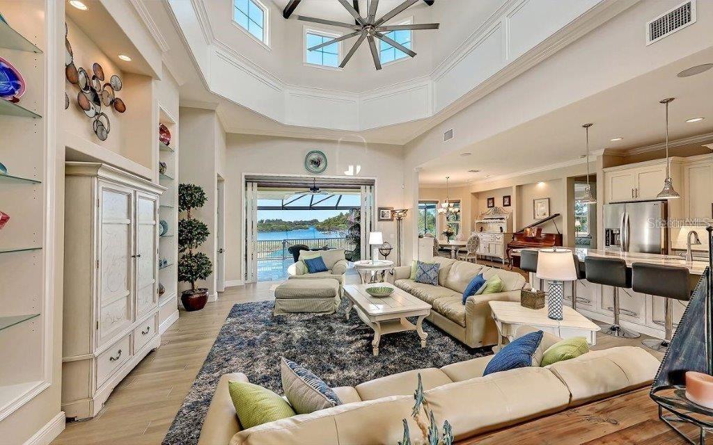 14401 MASTHEAD DR