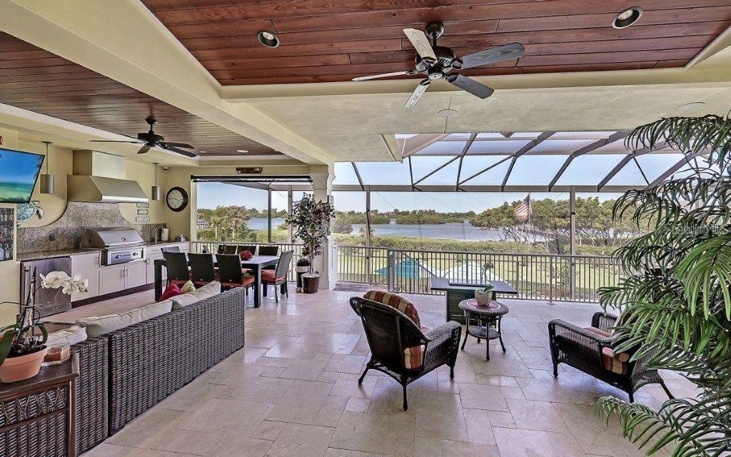 14401 MASTHEAD DR