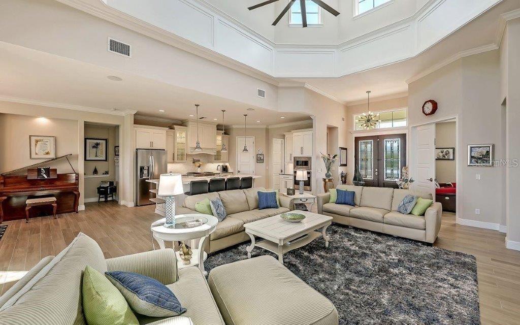 14401 MASTHEAD DR