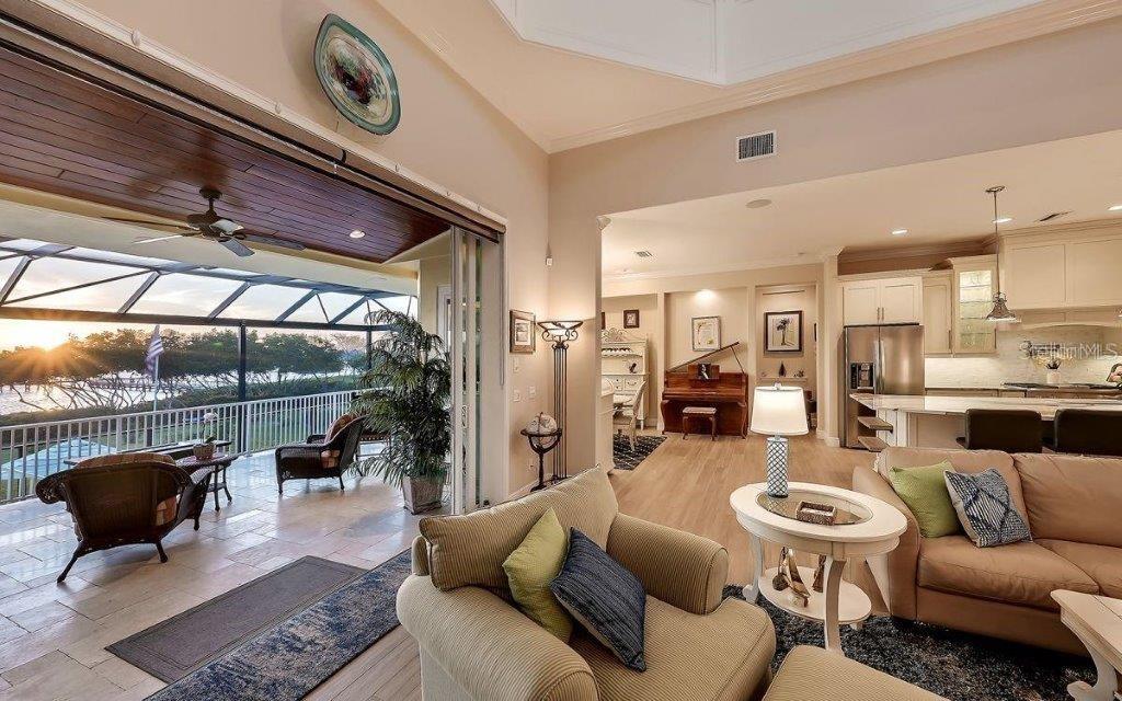 14401 MASTHEAD DR