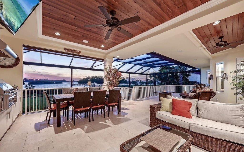 14401 MASTHEAD DR