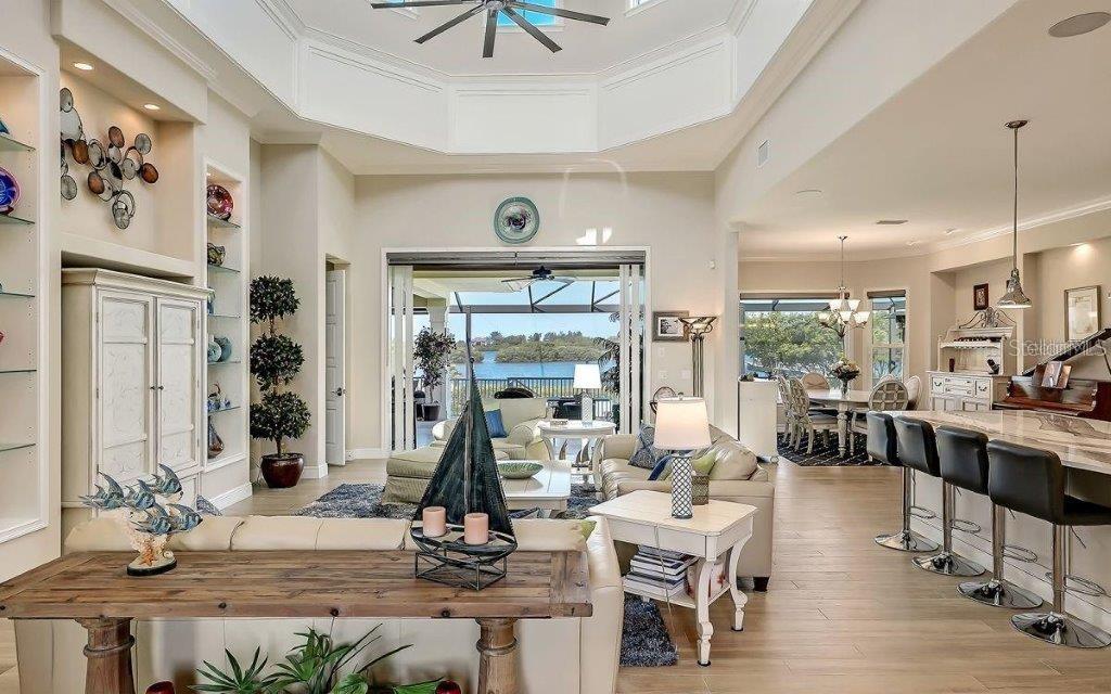 14401 MASTHEAD DR