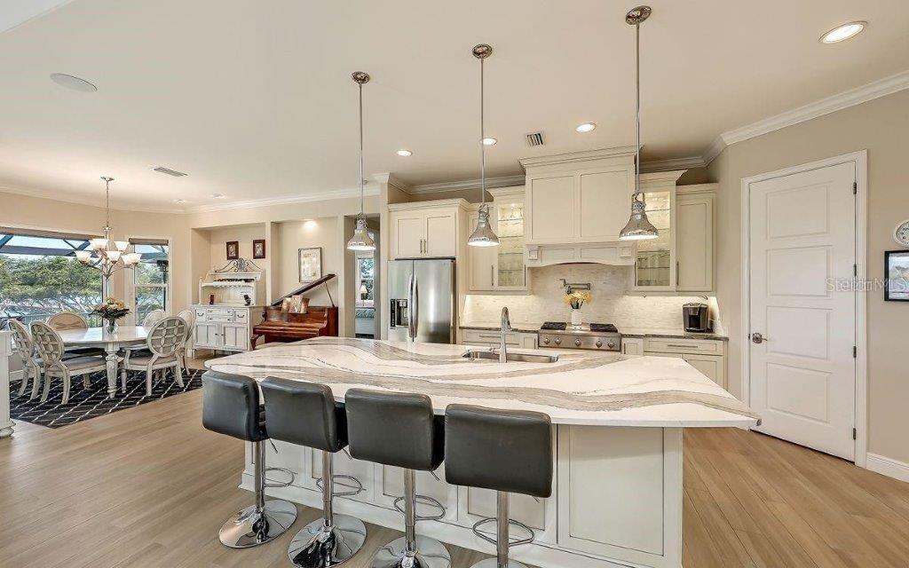 14401 MASTHEAD DR