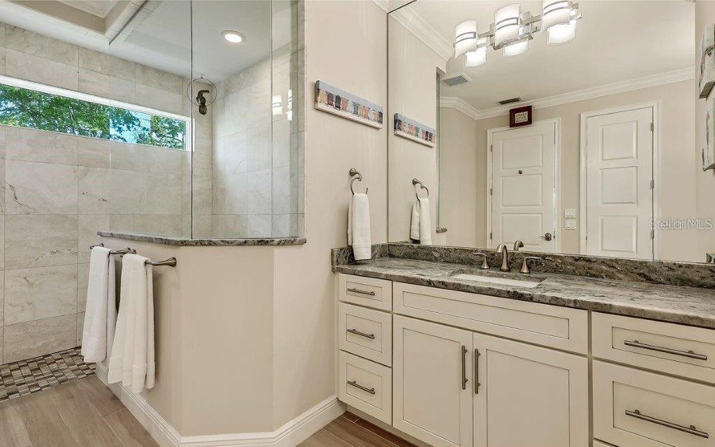 14401 MASTHEAD DR