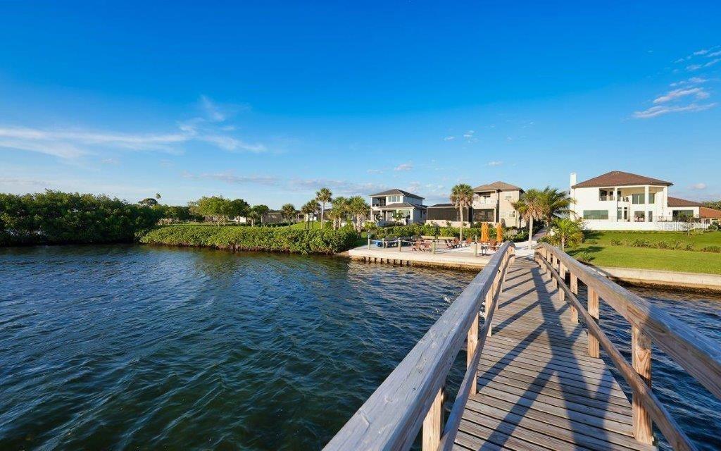 14401 MASTHEAD DR