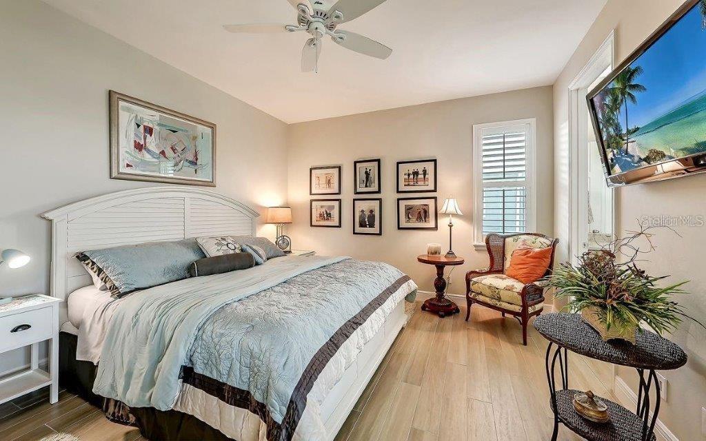 14401 MASTHEAD DR