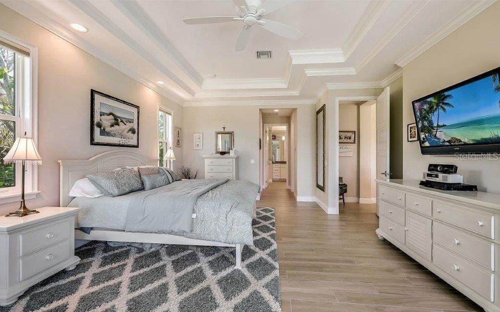 14401 MASTHEAD DR