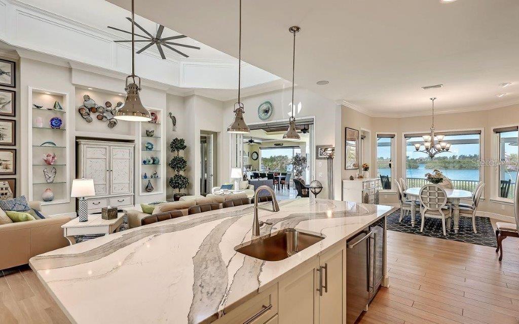 14401 MASTHEAD DR