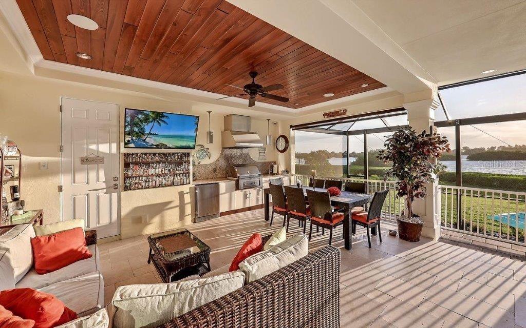14401 MASTHEAD DR