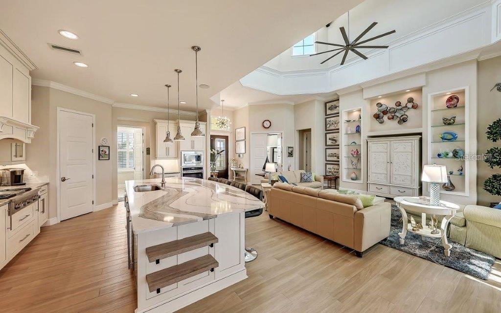14401 MASTHEAD DR