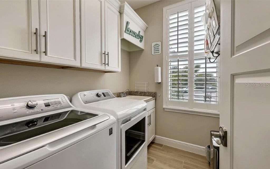 14401 MASTHEAD DR
