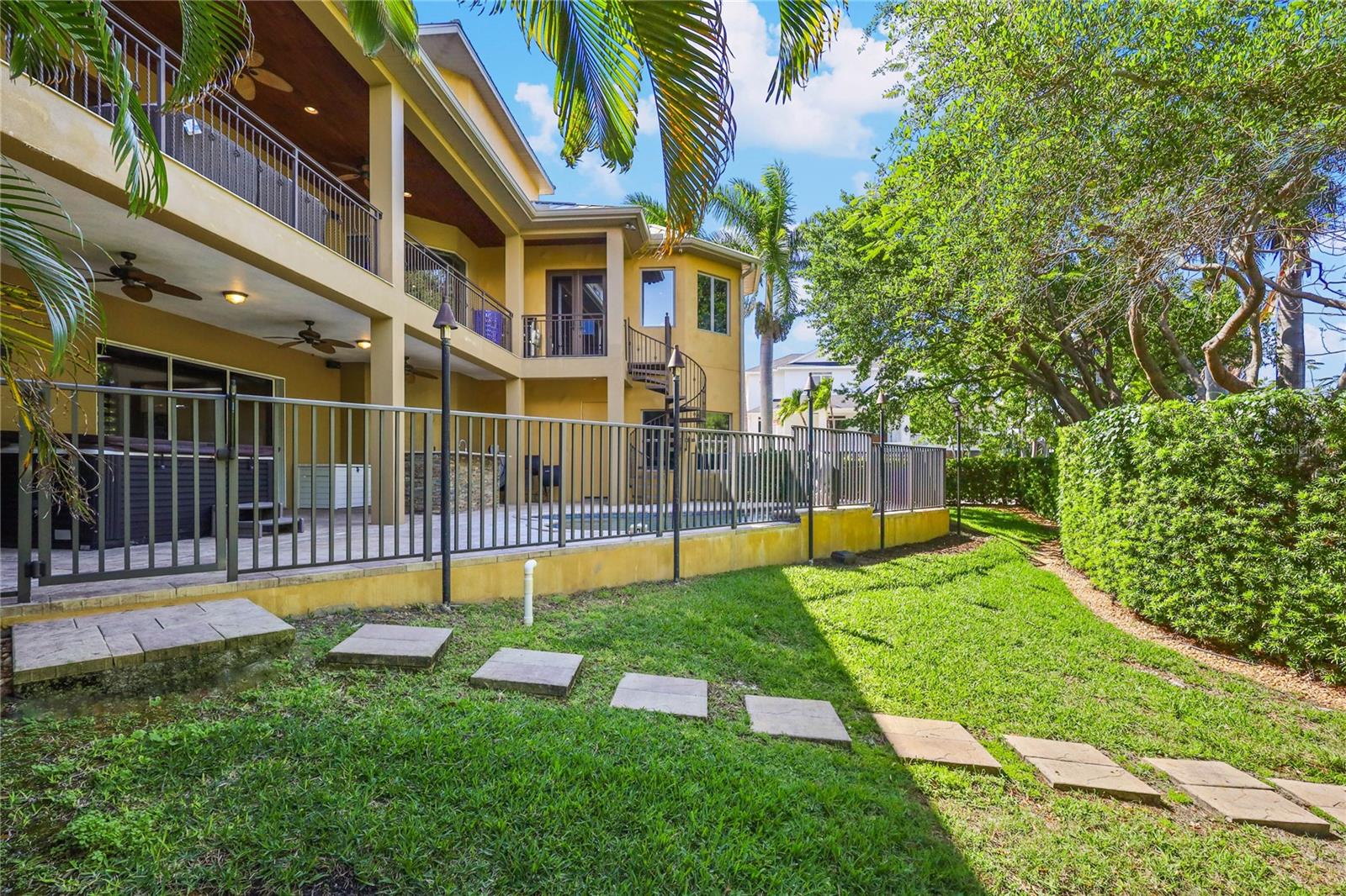 7158 HAWKS HARBOR CIR