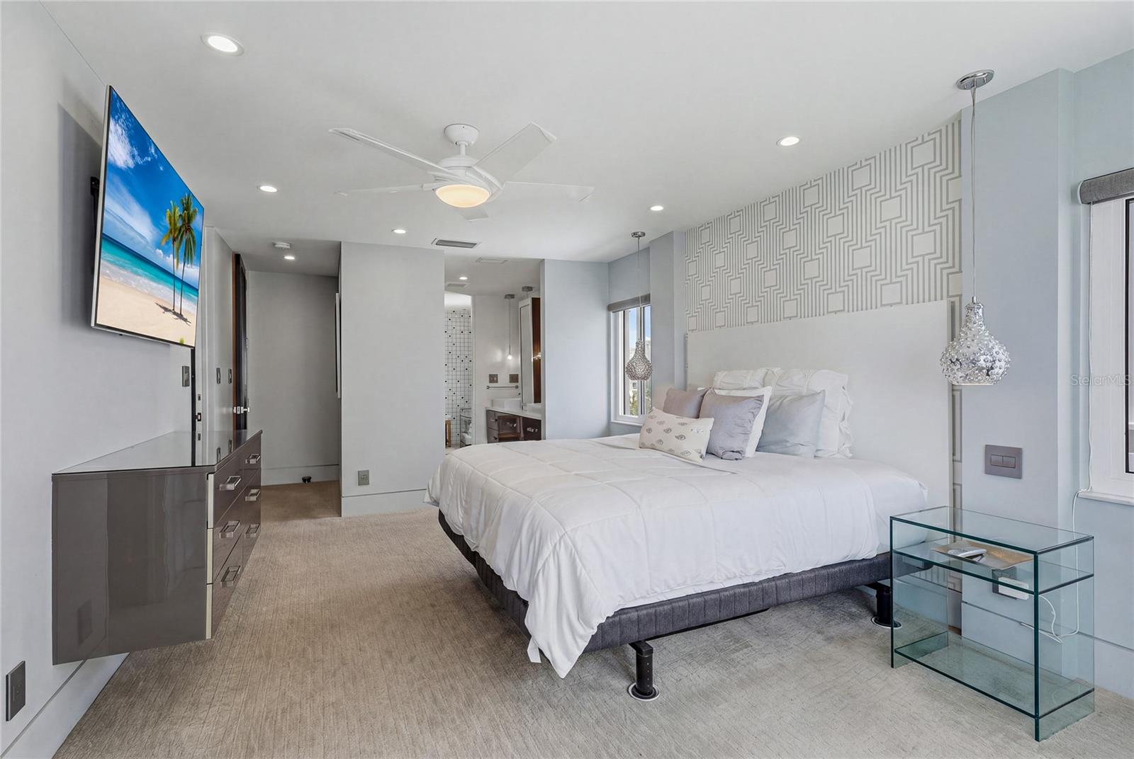 350 GOLDEN GATE PT #51