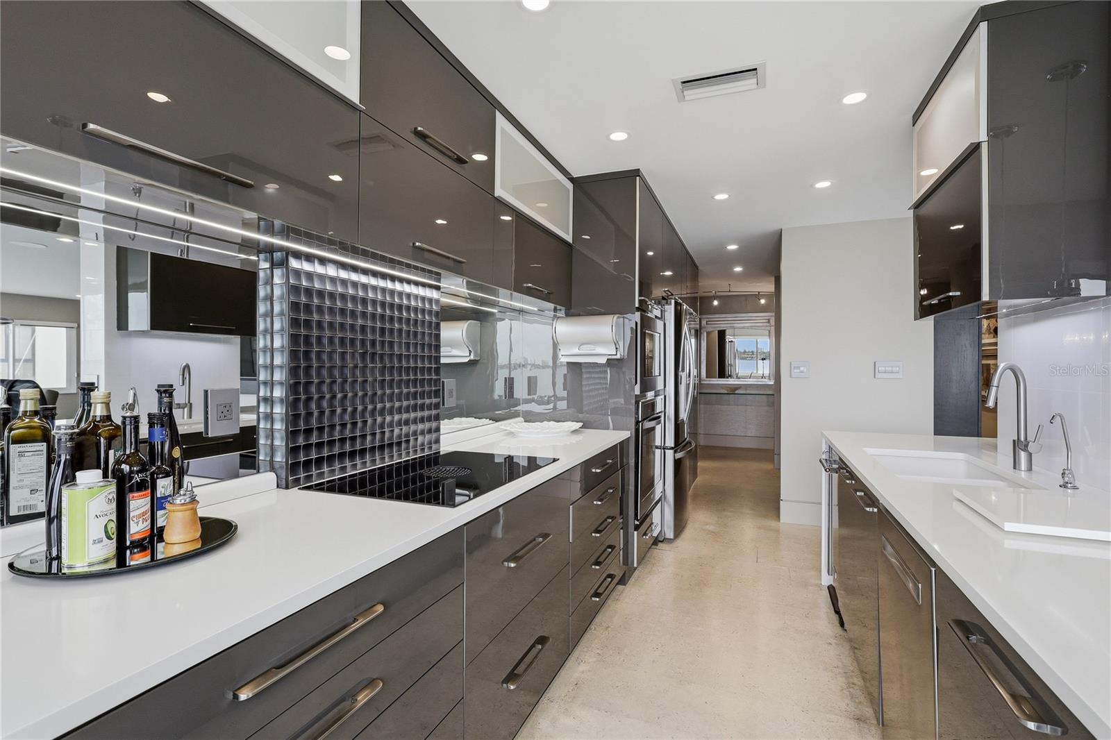 350 GOLDEN GATE PT #51